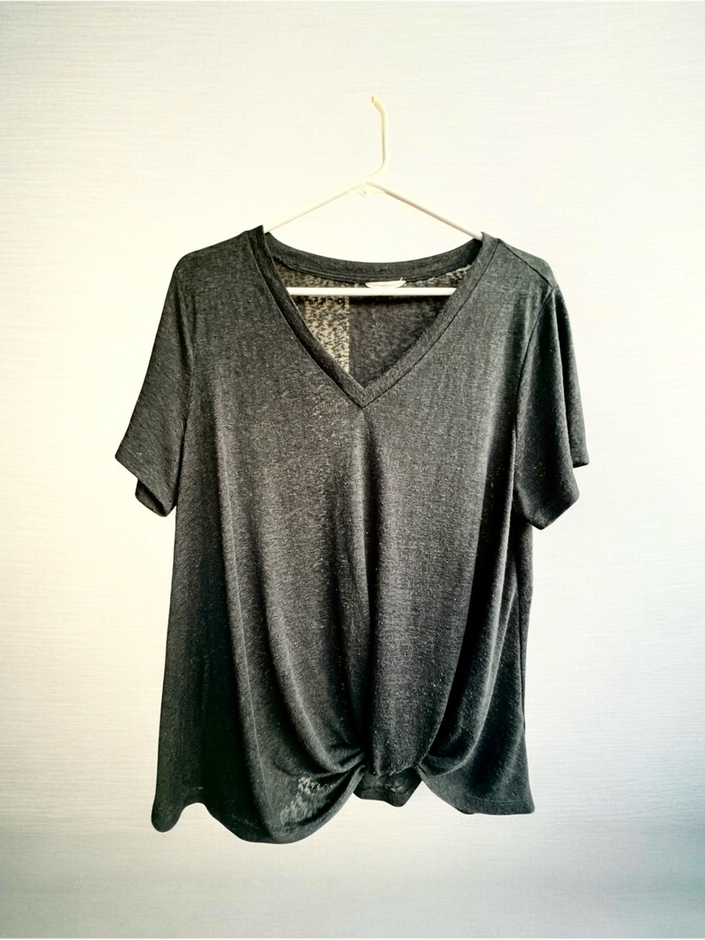 Caslon Charcoal Gray V-Neck Twist Hem Short Sleeve Tee